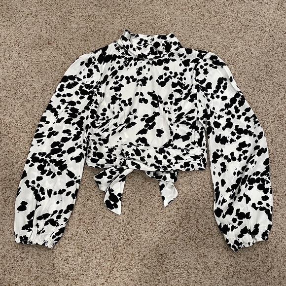 NWT Verge Girl backless tie long sleeve crop - Picture 6 of 13